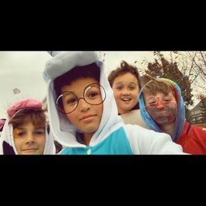 Meet your Posher, Dominic